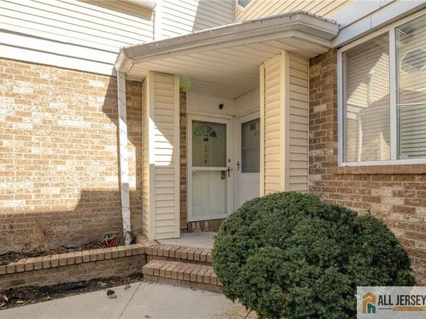 804 Madaline Drive, Avenel, NJ 07001