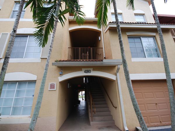 4180 San Marino Boulevard, Unit 301, West Palm Beach, FL 33409