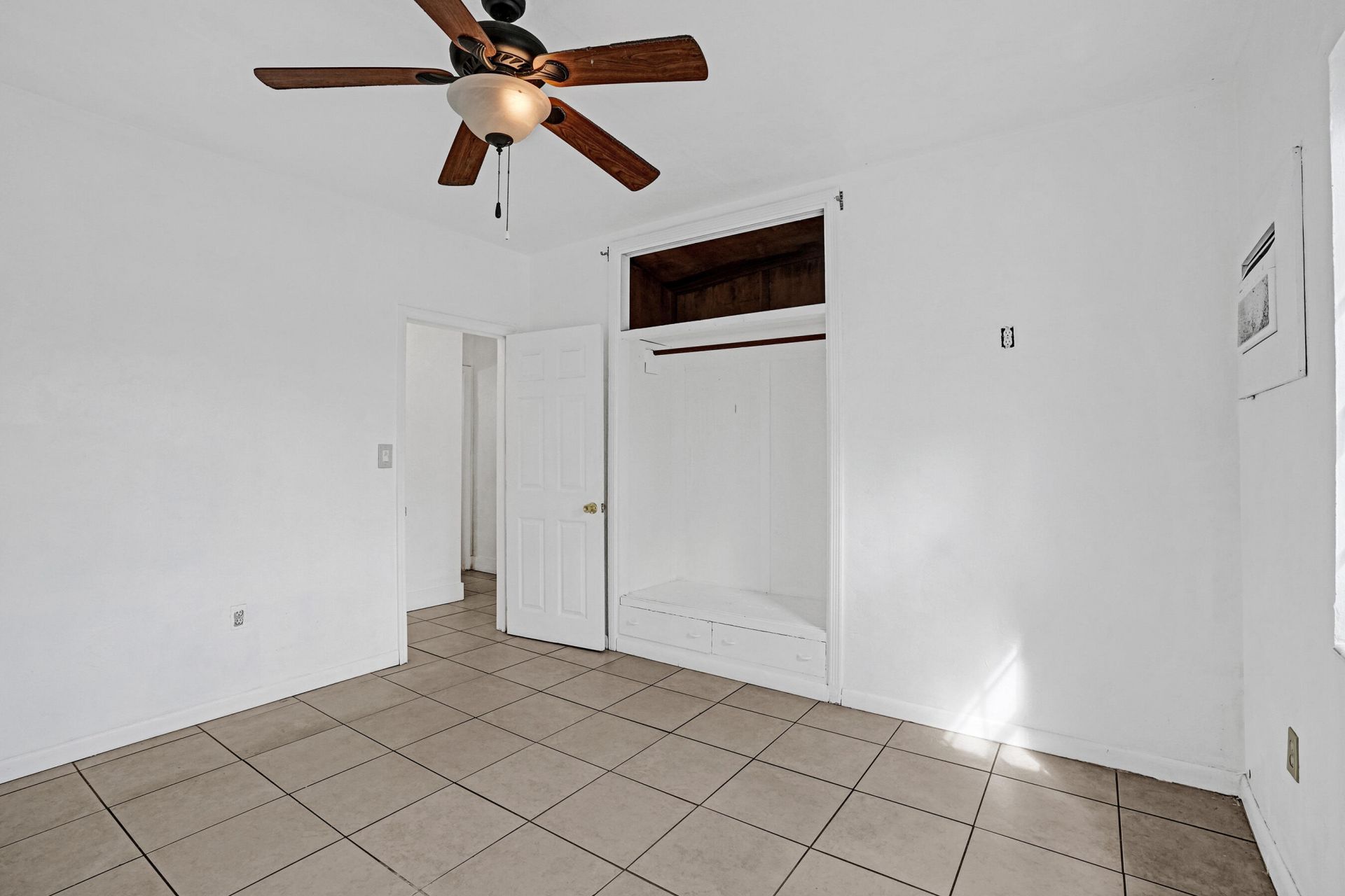 251 E 57th Street, Hialeah, FL 33013 Photo