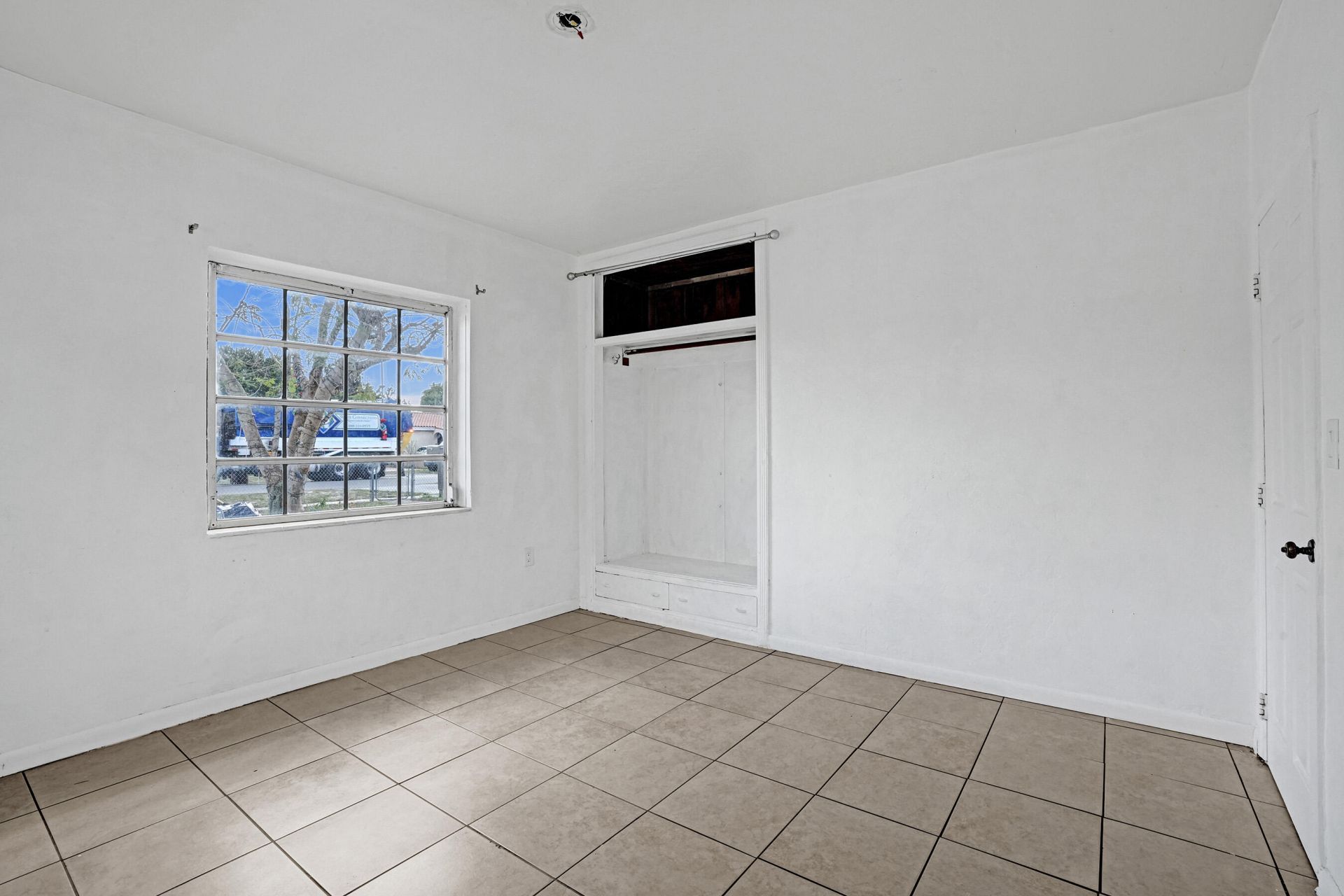 251 E 57th Street, Hialeah, FL 33013 Photo