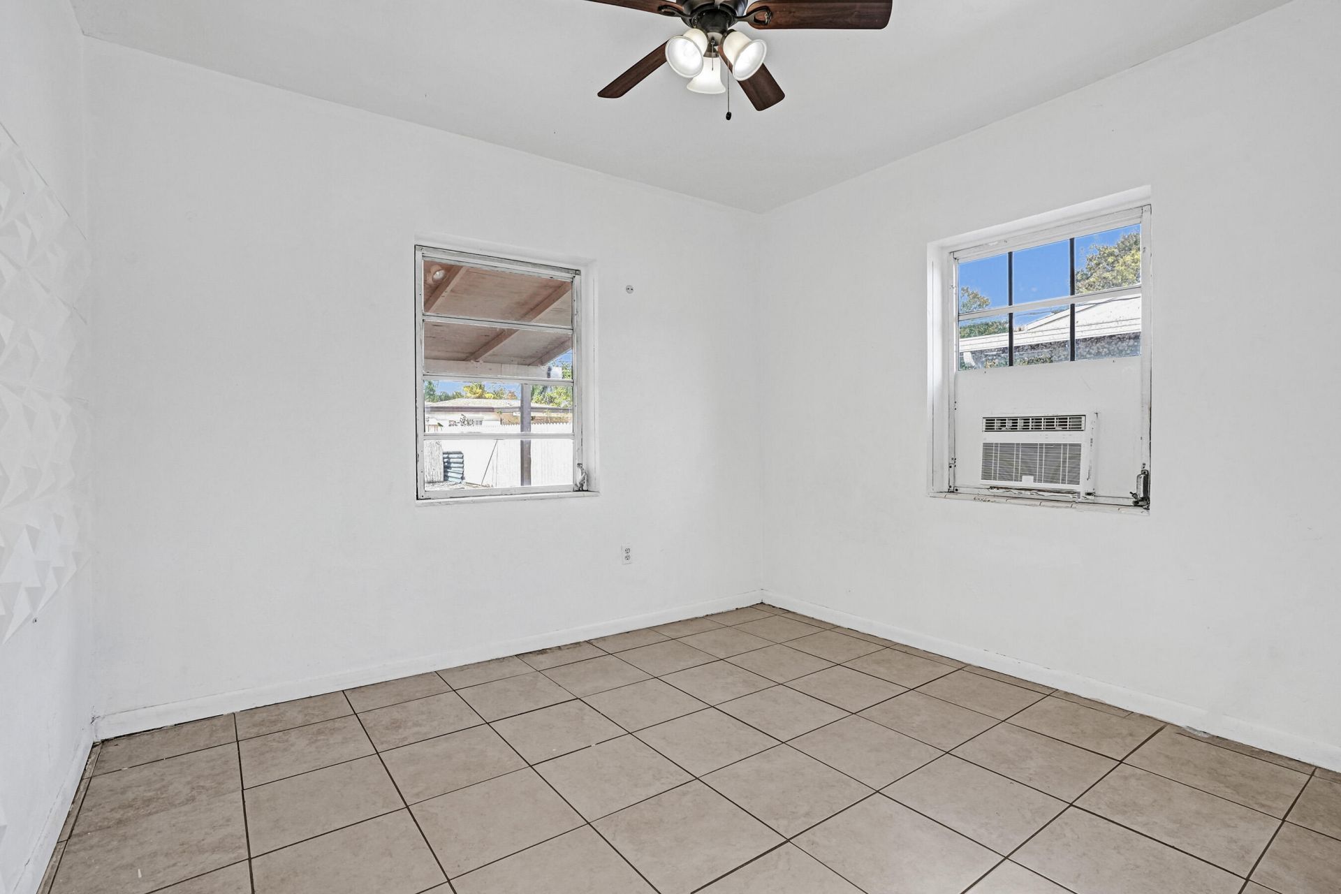 251 E 57th Street, Hialeah, FL 33013 Photo