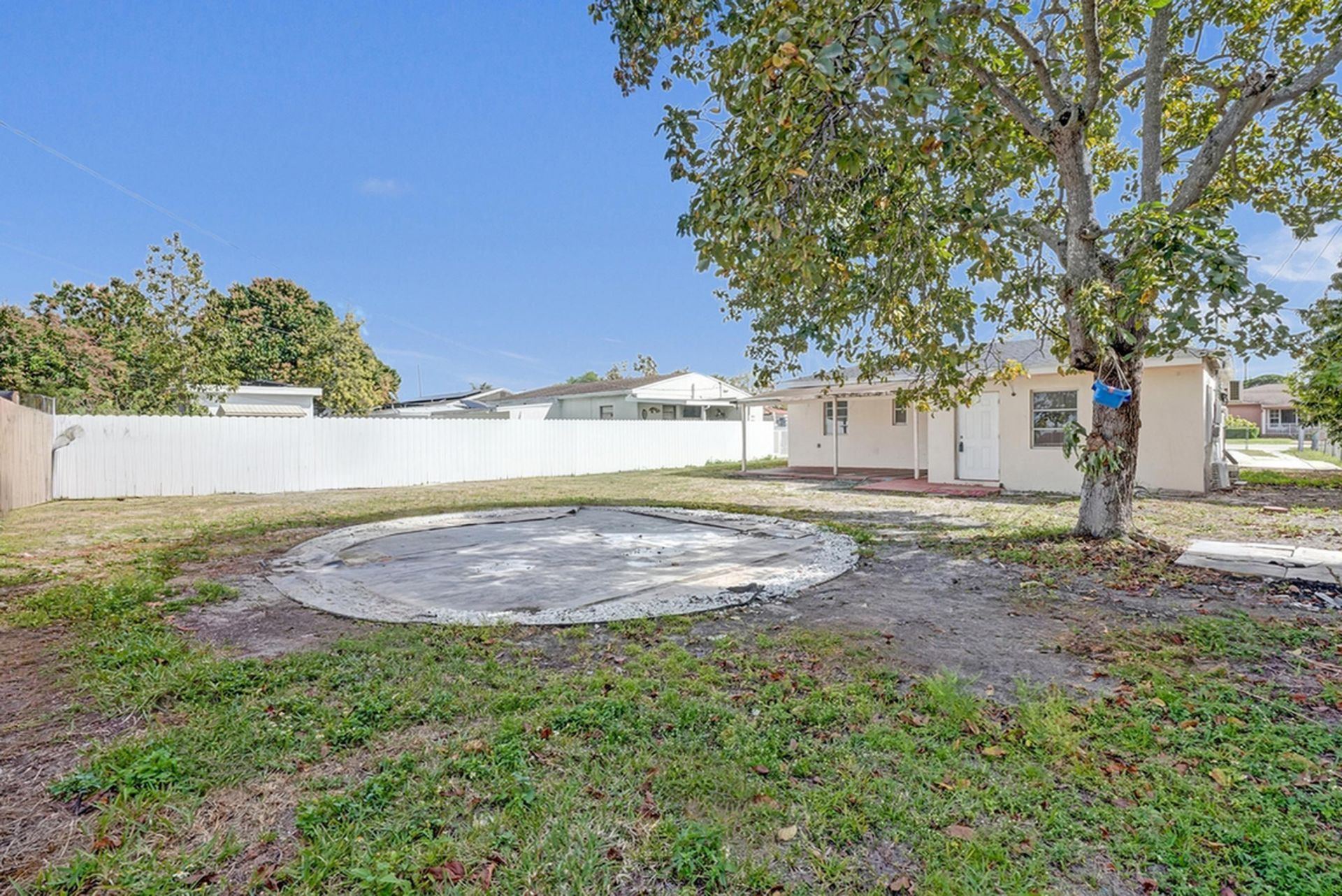 251 E 57th Street, Hialeah, FL 33013 Photo