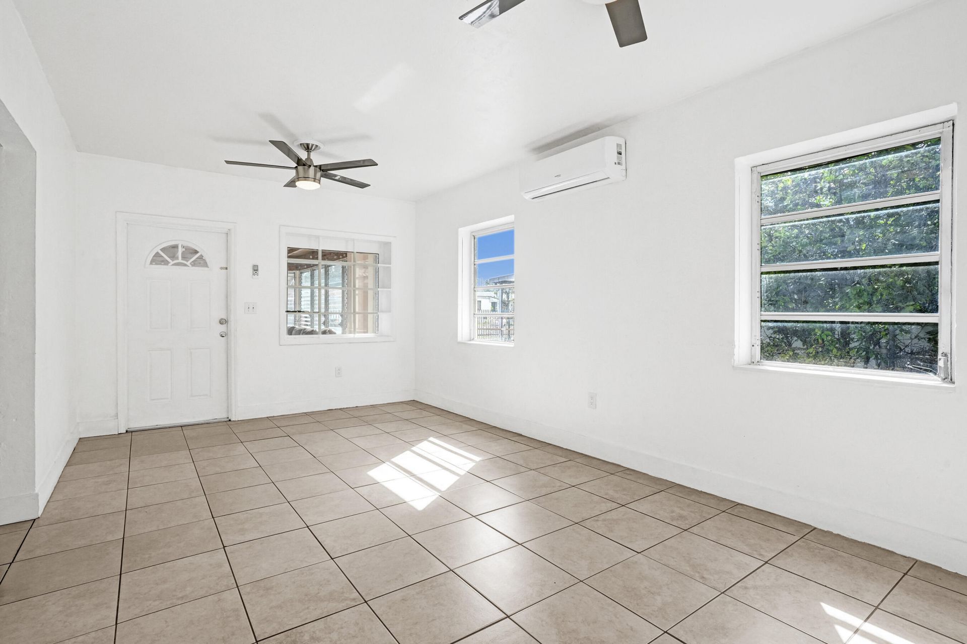 251 E 57th Street, Hialeah, FL 33013 Photo