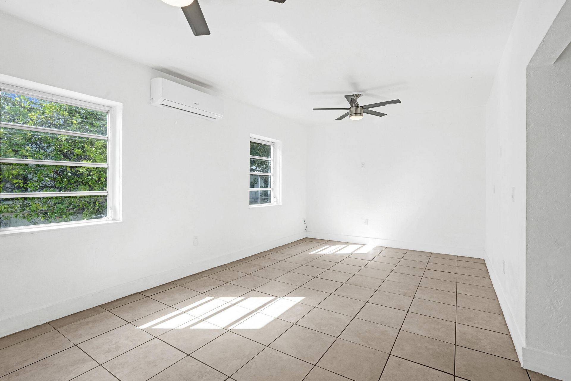 251 E 57th Street, Hialeah, FL 33013 Photo