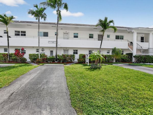 2570 Banyan Road, Unit # 3, Boca Raton, FL 33432