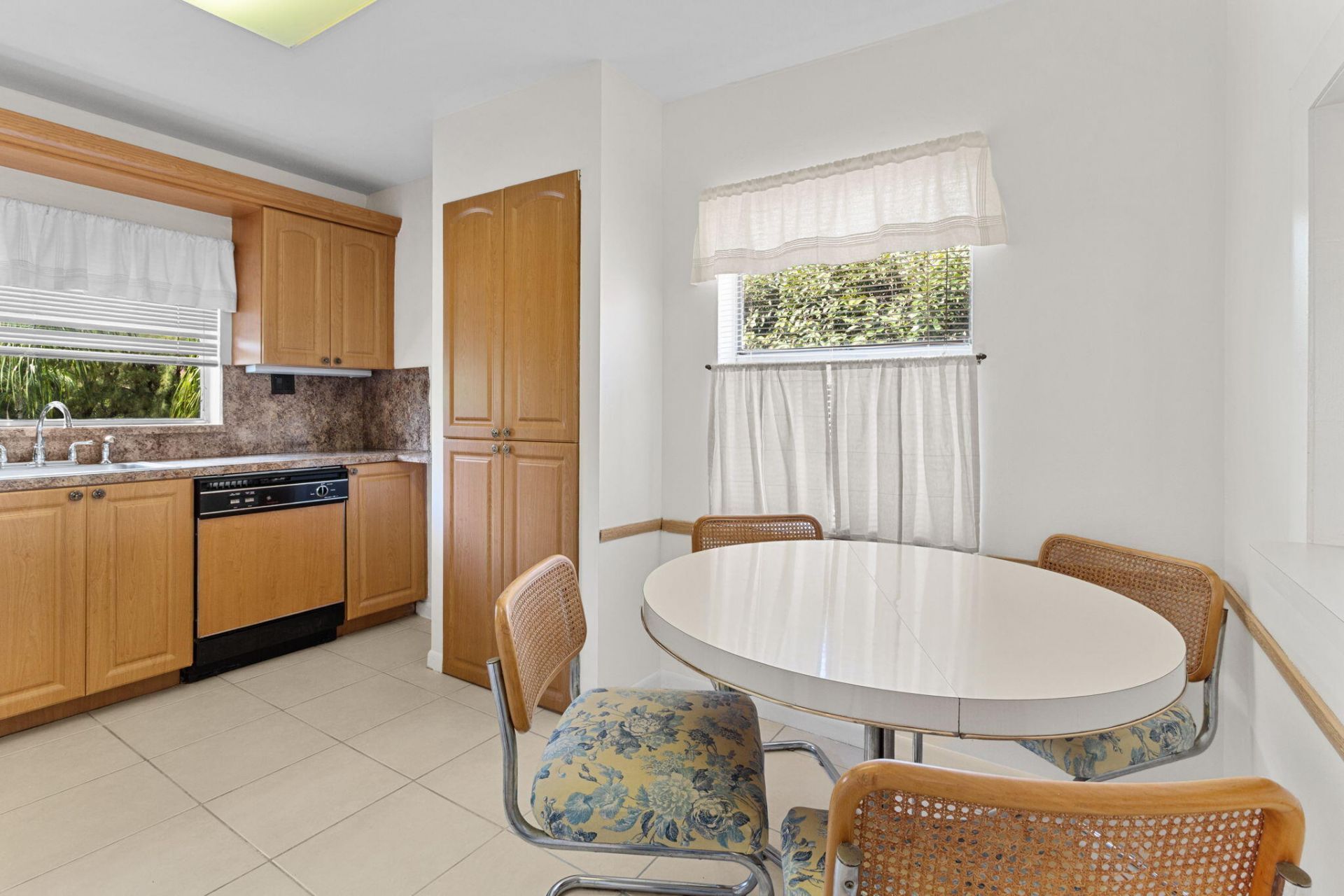 9861 Sunrise Lakes Boulevard, Unit 301, Sunrise, FL 33322 Photo