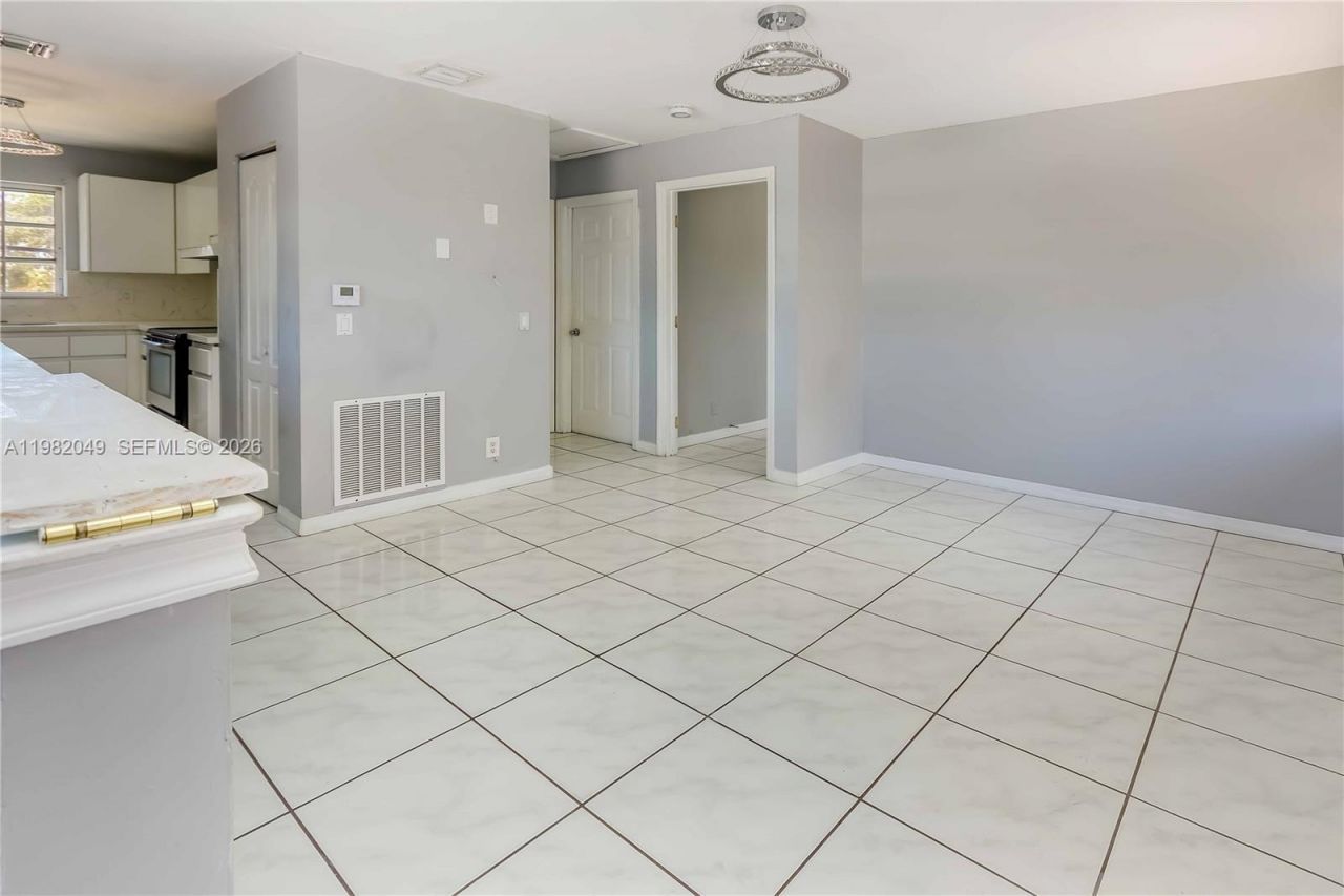 851 N 11th Ave, Hollywood, FL 33019 Photo