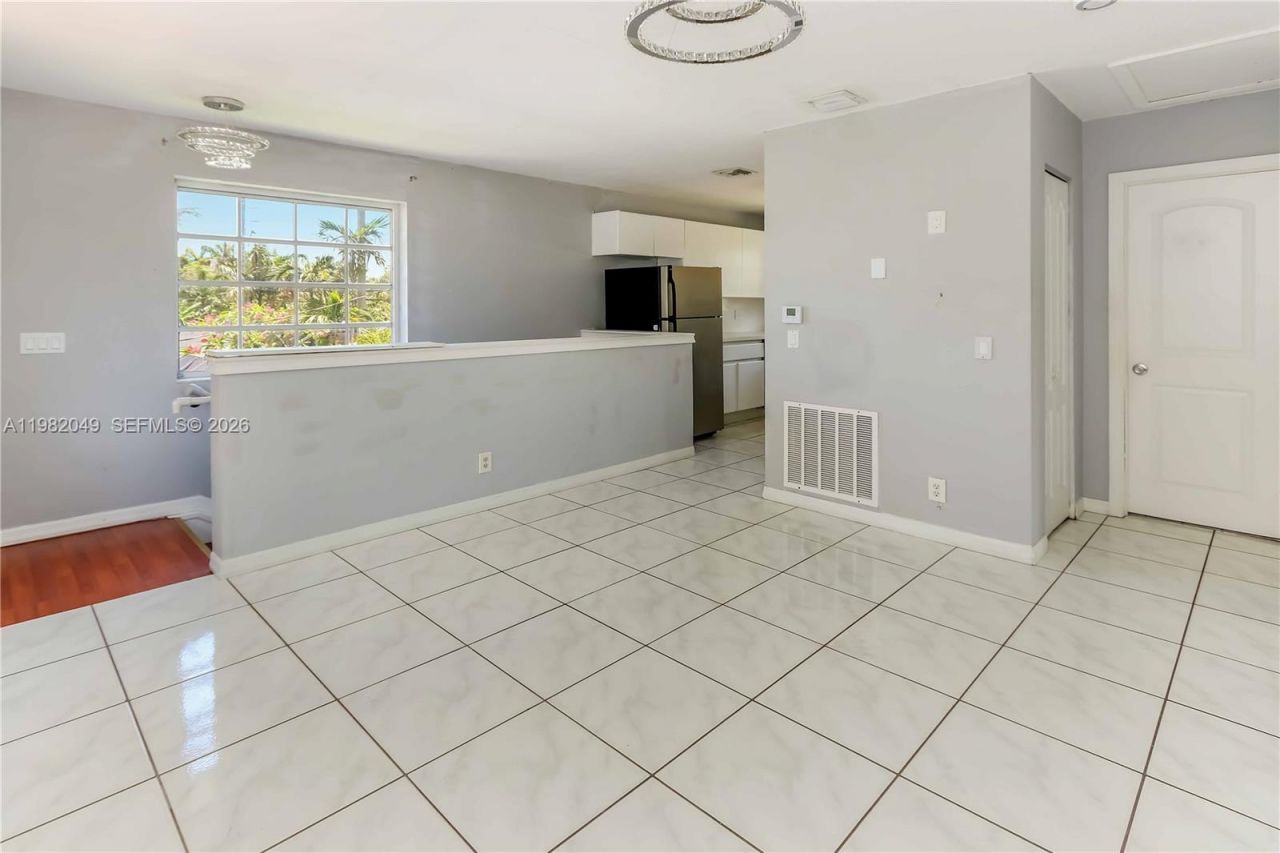 851 N 11th Ave, Hollywood, FL 33019 Photo