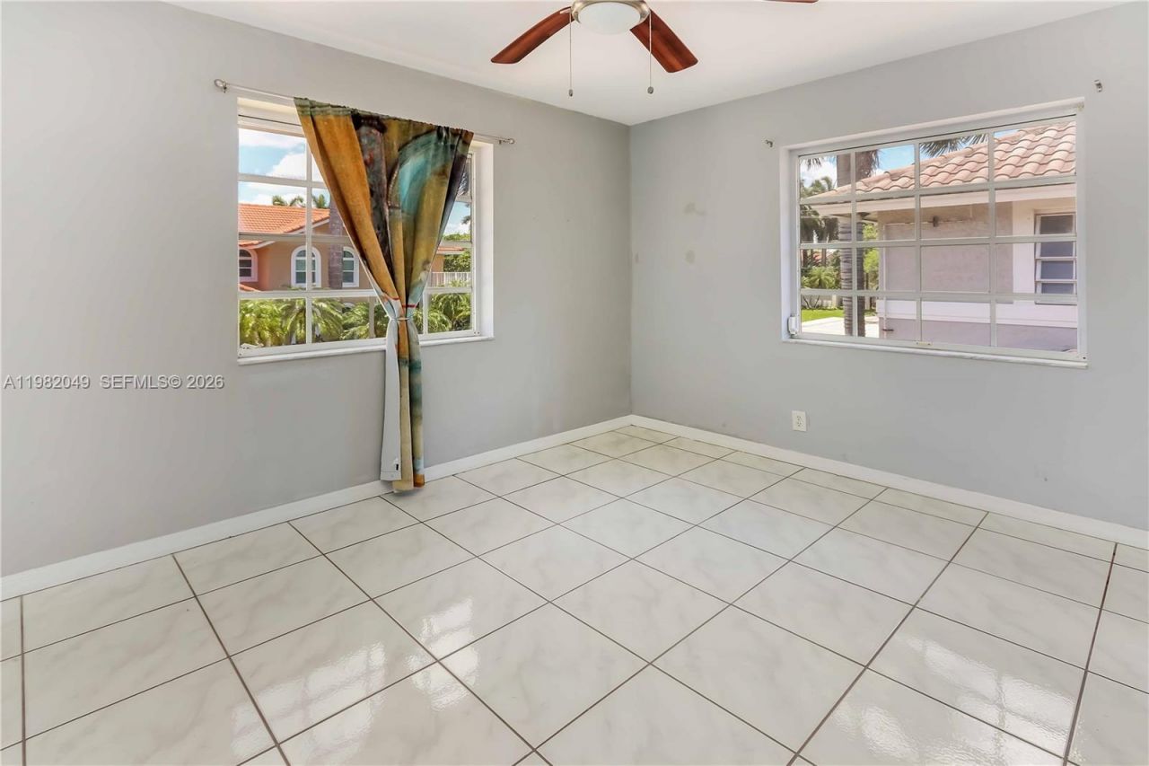 851 N 11th Ave, Hollywood, FL 33019 Photo