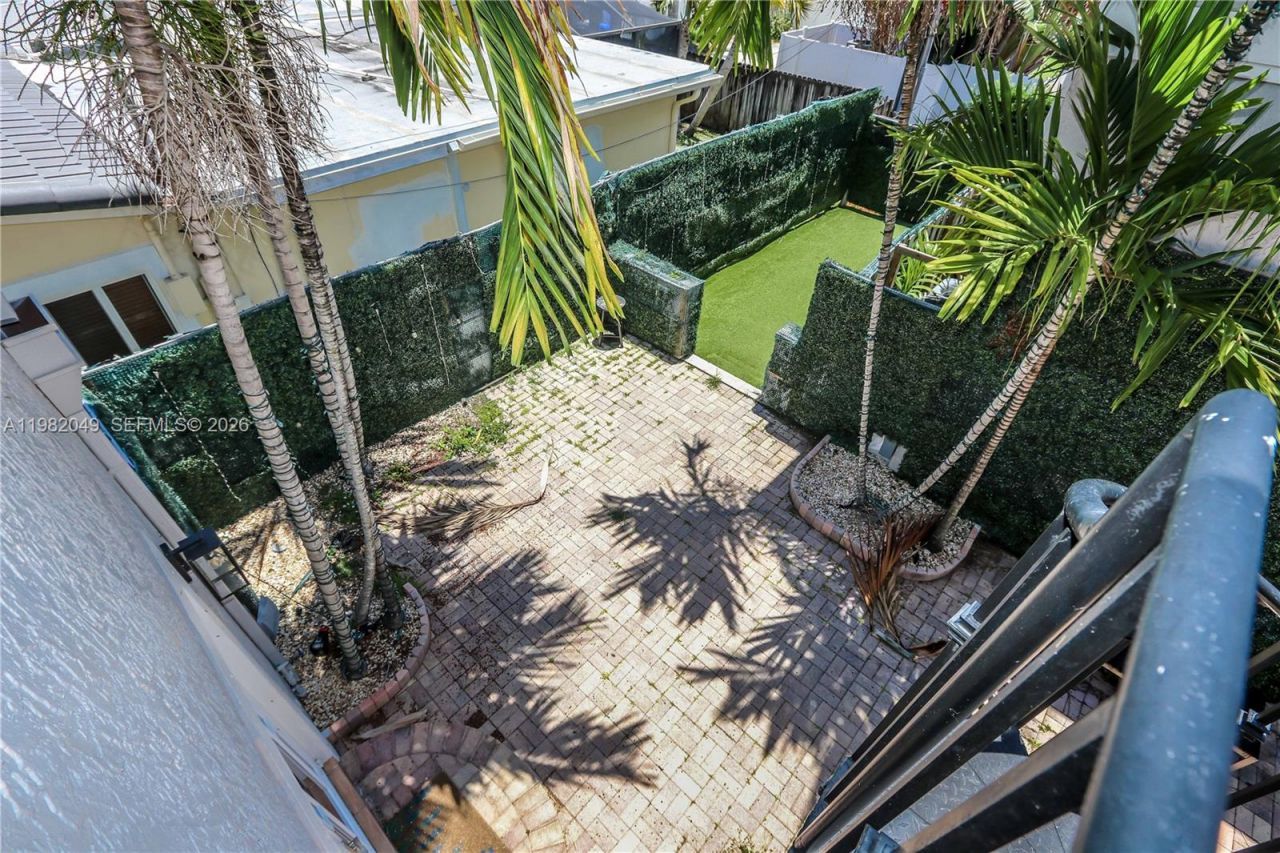 851 N 11th Ave, Hollywood, FL 33019 Photo