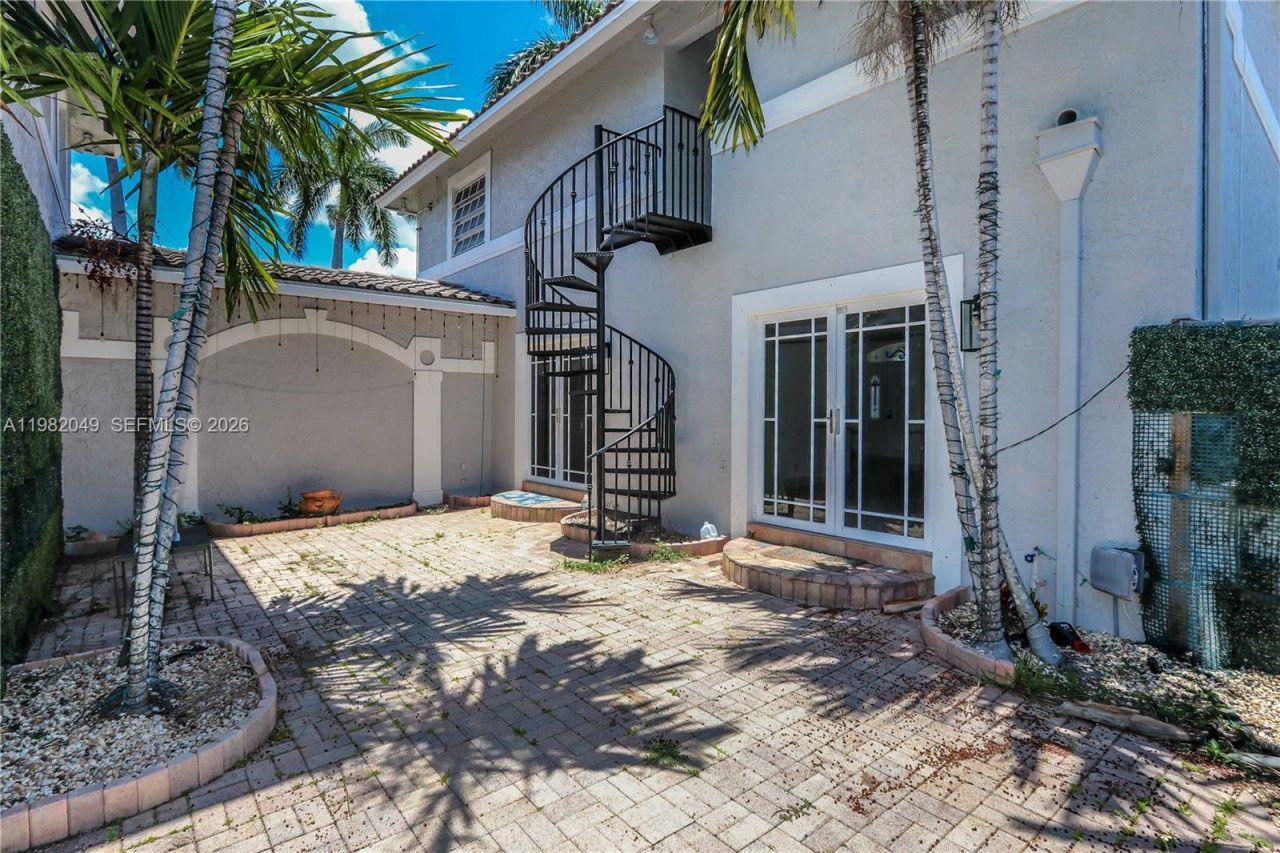 851 N 11th Ave, Hollywood, FL 33019 Photo