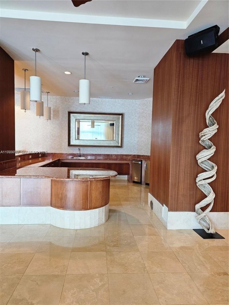 1945 S Ocean Dr , Unit 807, Hallandale Beach, FL 33009 Photo