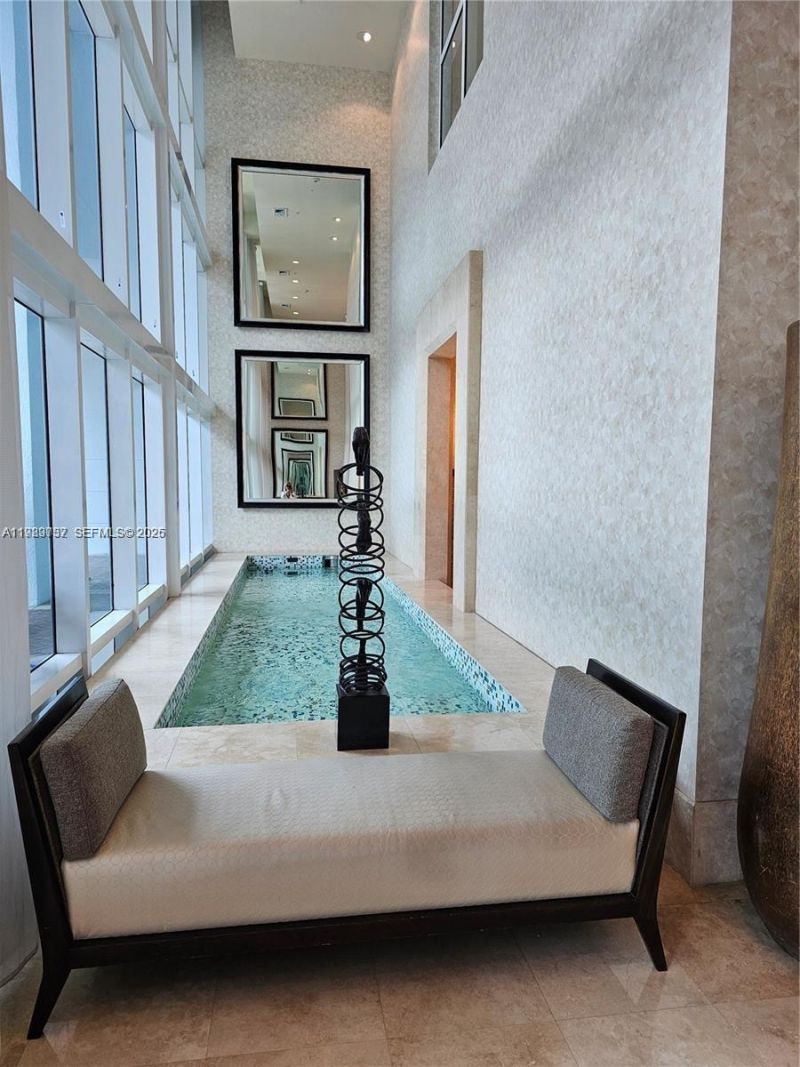 1945 S Ocean Dr , Unit 807, Hallandale Beach, FL 33009 Photo