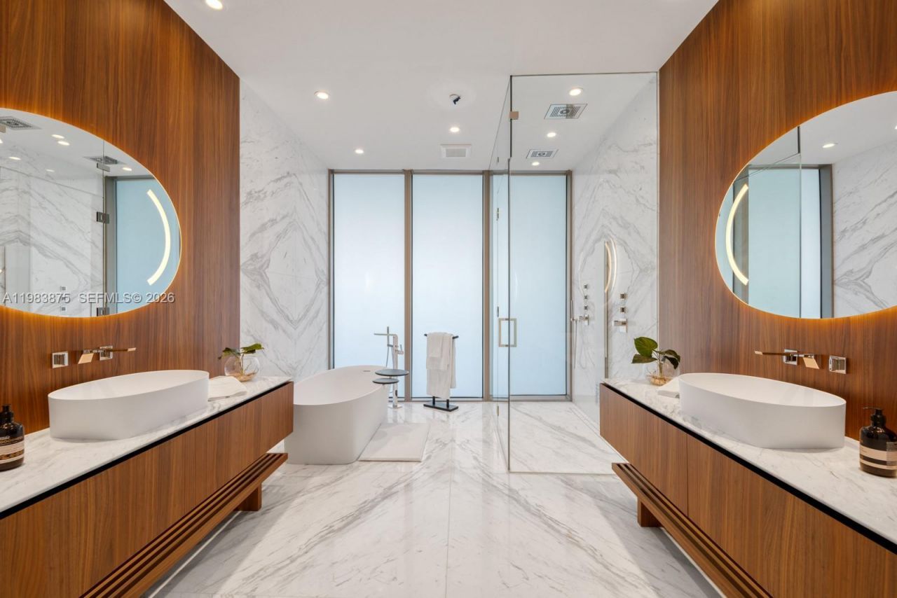 5 Grove Isle Dr, Unit L205, Miami, FL 33133 Photo