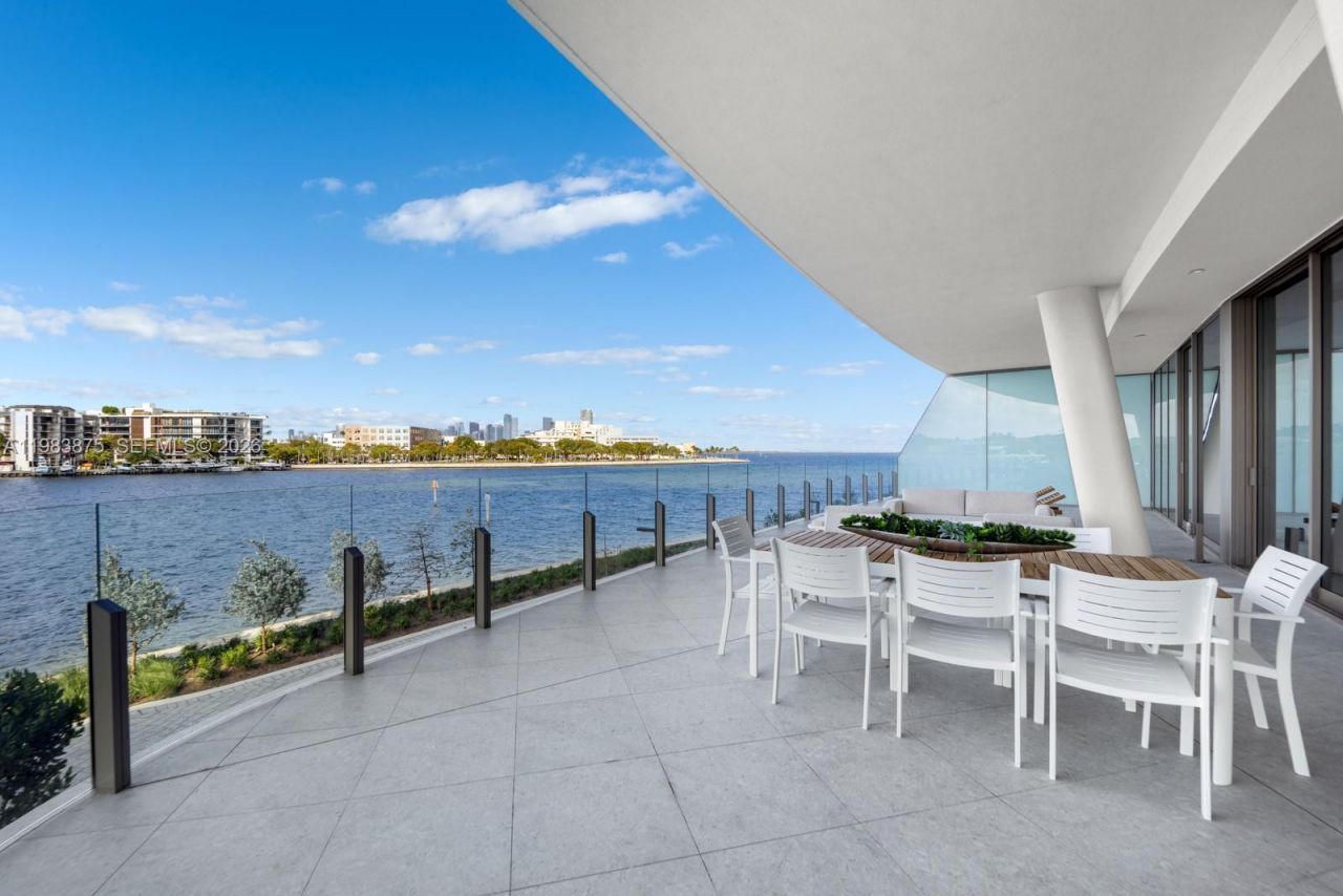 5 Grove Isle Dr, Unit L205, Miami, FL 33133 Photo