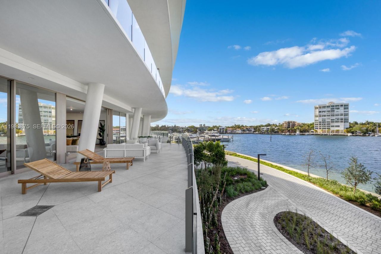 5 Grove Isle Dr, Unit L205, Miami, FL 33133 Photo