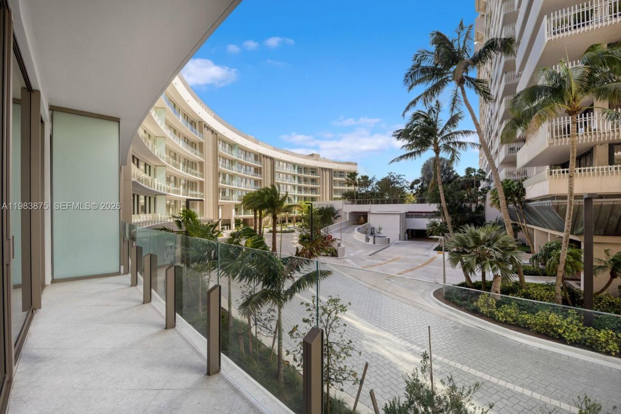 5 Grove Isle Dr, Unit L205, Miami, FL 33133 Photo