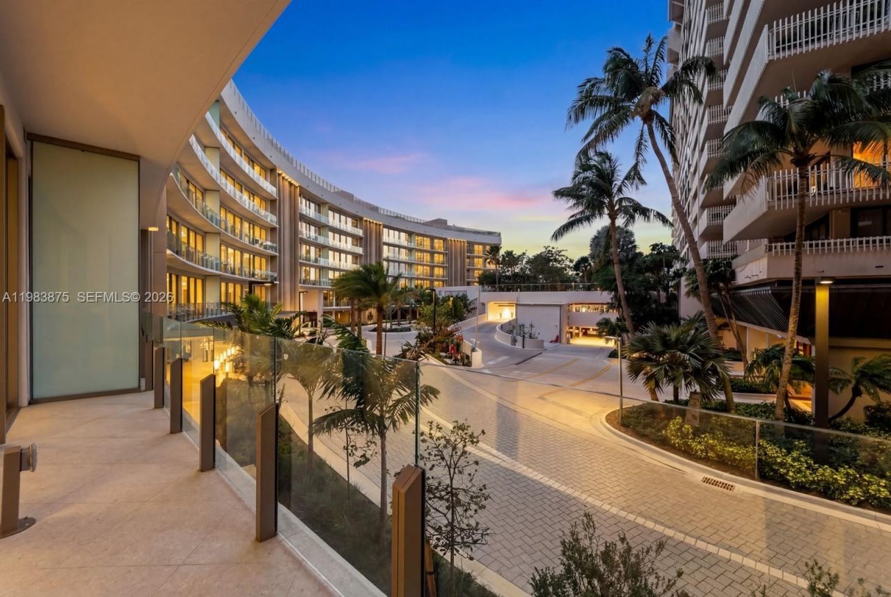 5 Grove Isle Dr, Unit L205, Miami, FL 33133 Photo