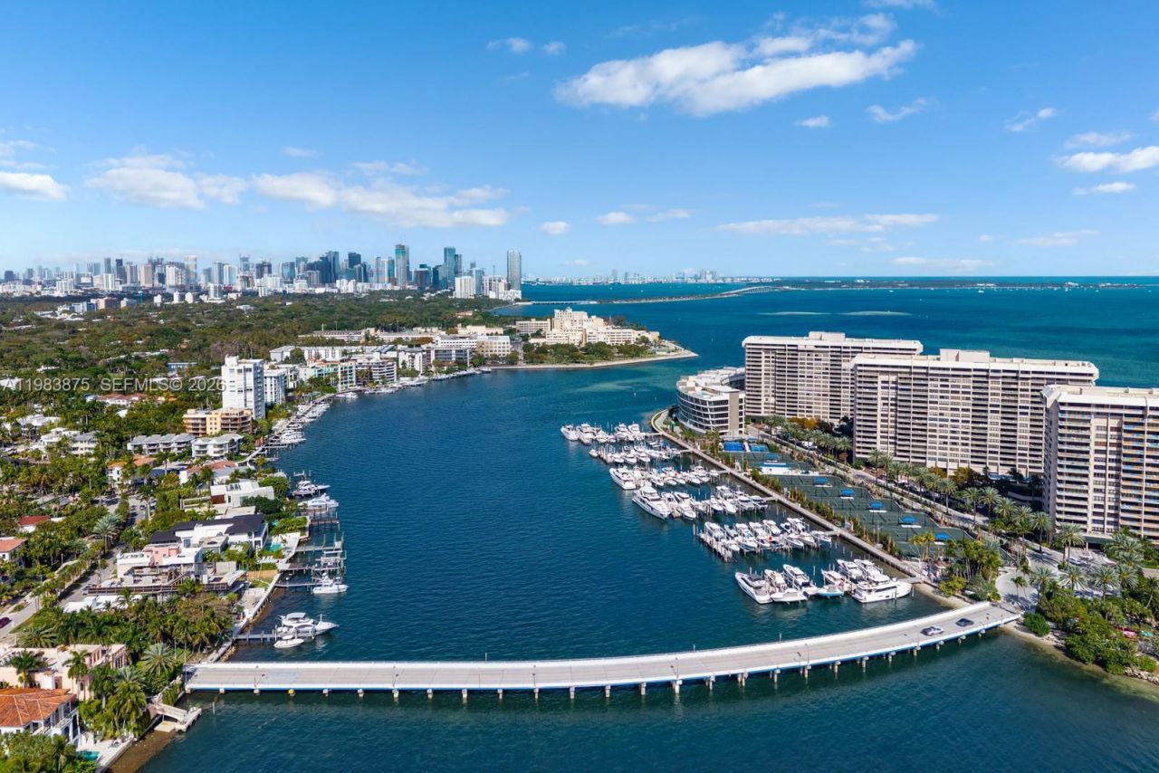 5 Grove Isle Dr, Unit L205, Miami, FL 33133 Photo