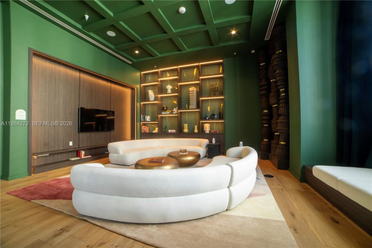 11 NE 6th , Unit 1403, Miami, FL 33132 Photo