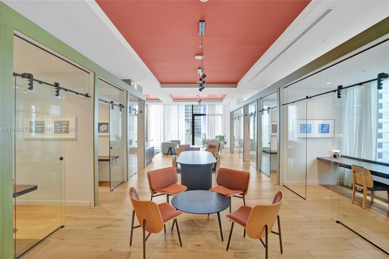 11 NE 6th , Unit 1403, Miami, FL 33132 Photo