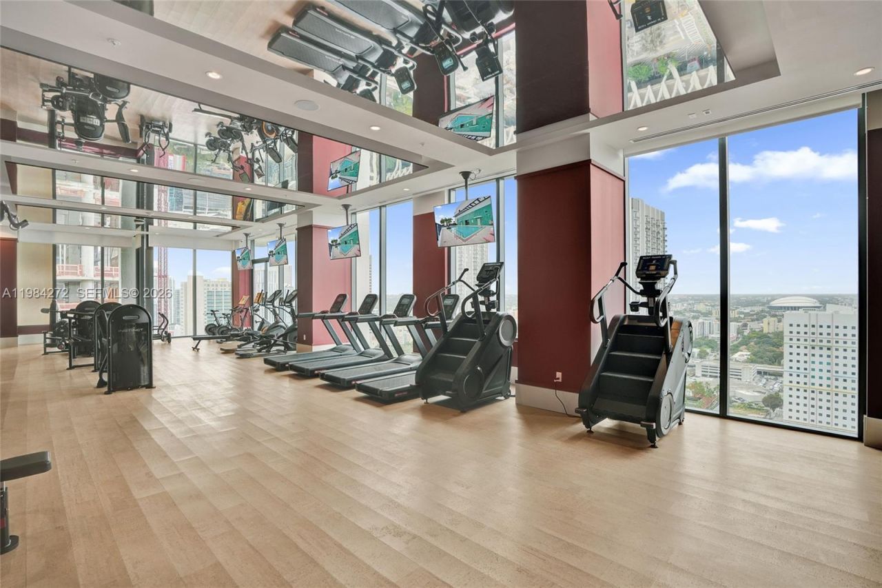 11 NE 6th , Unit 1403, Miami, FL 33132 Photo