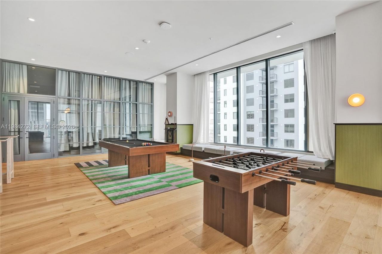 11 NE 6th , Unit 1403, Miami, FL 33132 Photo