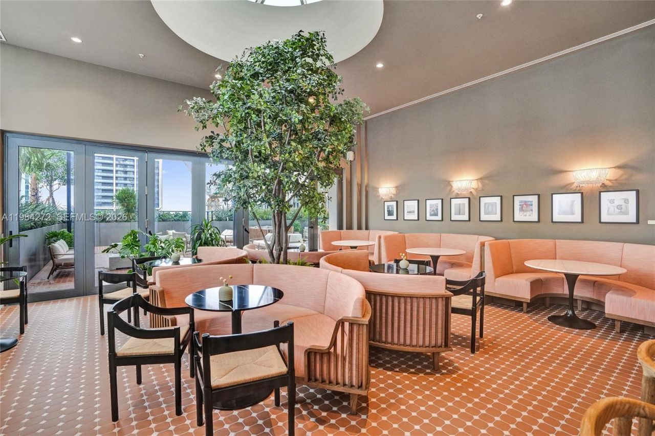 11 NE 6th , Unit 1403, Miami, FL 33132 Photo