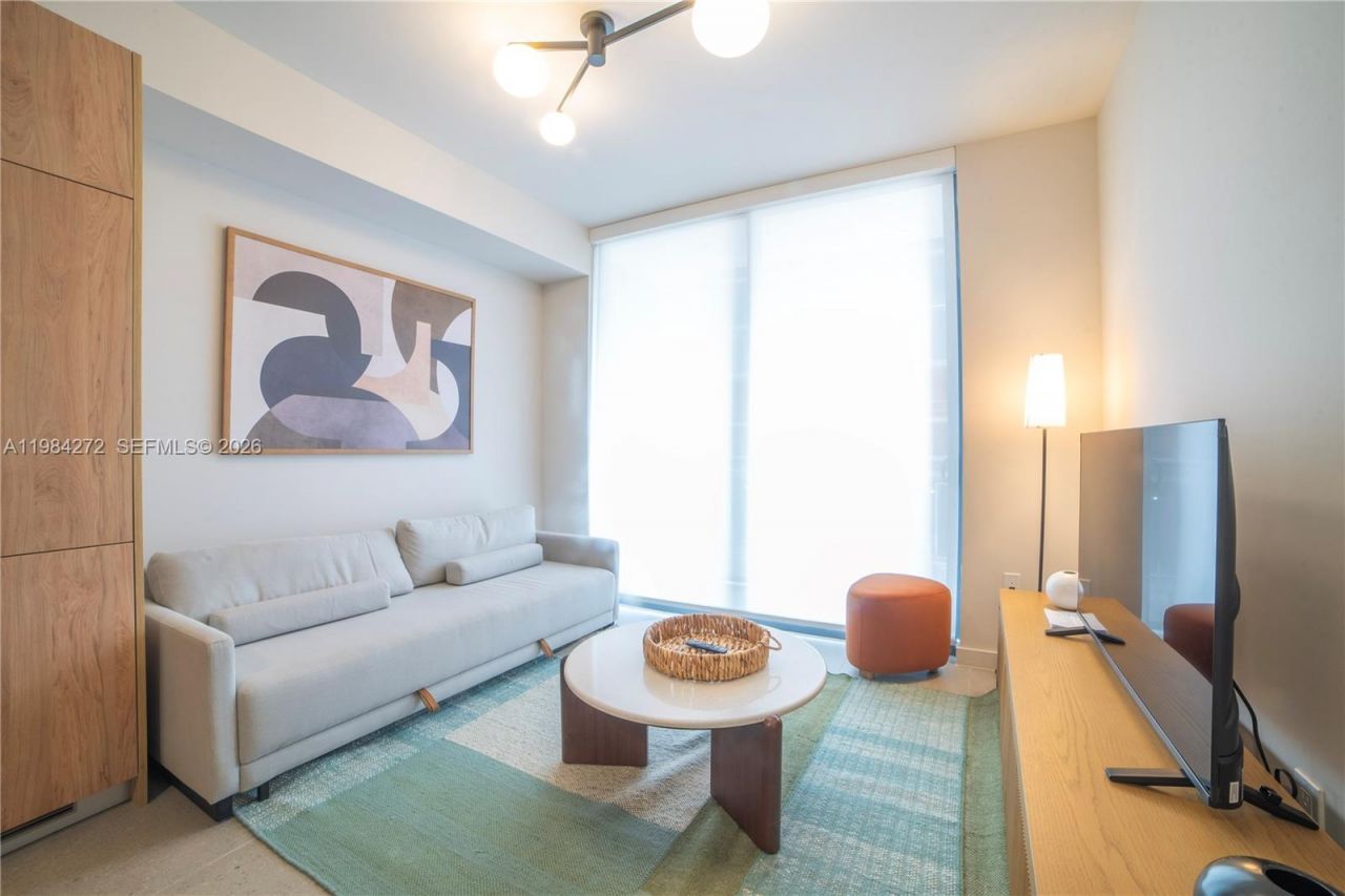 11 NE 6th , Unit 1403, Miami, FL 33132 Photo