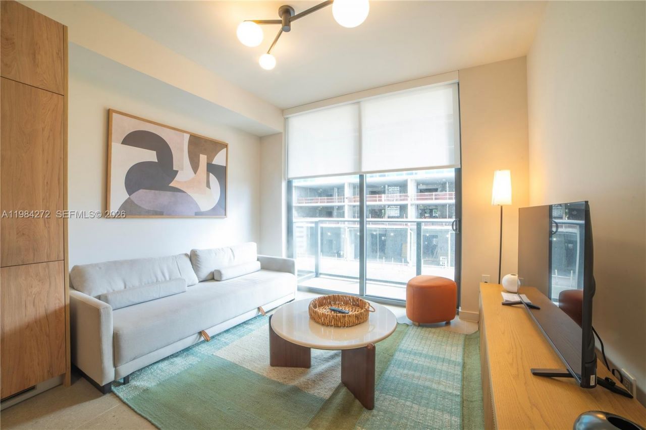 11 NE 6th , Unit 1403, Miami, FL 33132 Photo