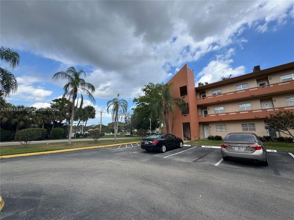 Unit 203, Tamarac, FL 33321