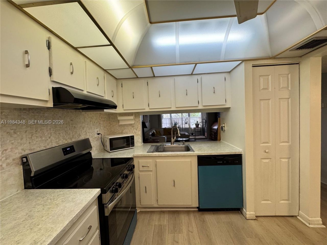8810 W Mcnab Rd, Unit 203, Tamarac, FL 33321 Photo