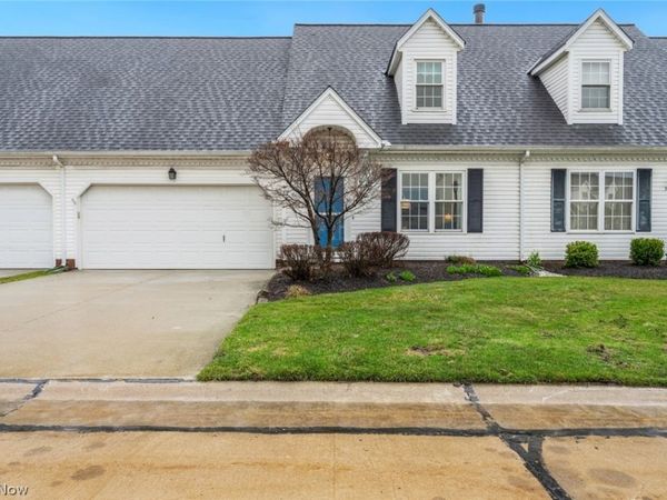 37608 Sturbridge Lane , Willoughby, OH 44094