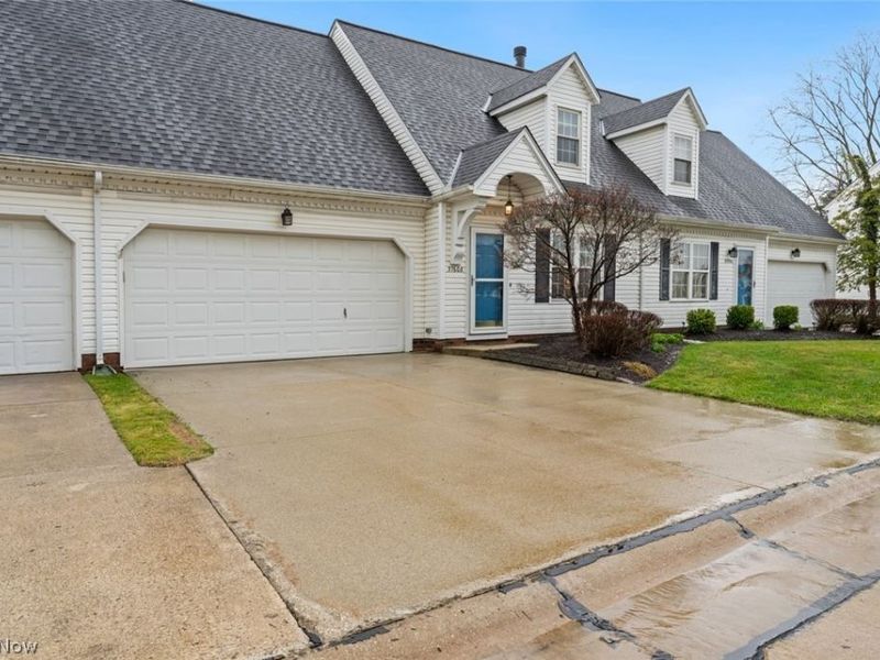 37608 Sturbridge Lane, Willoughby, OH 44094 Photo 2