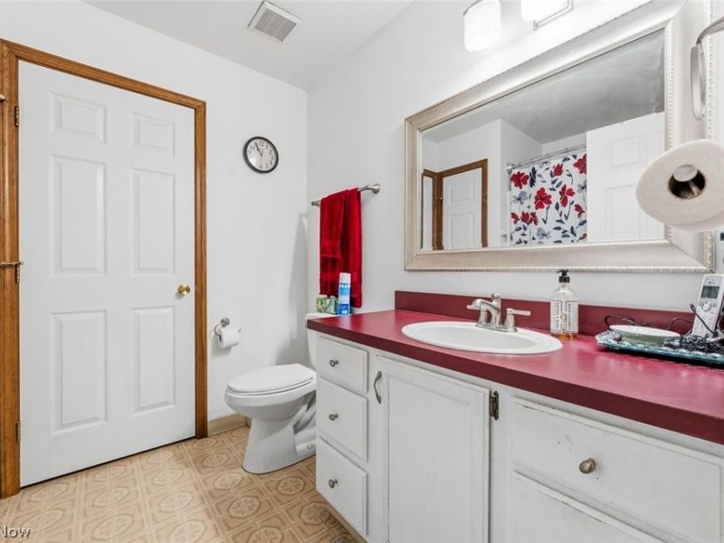 37608 Sturbridge Lane, Willoughby, OH 44094 Photo 22