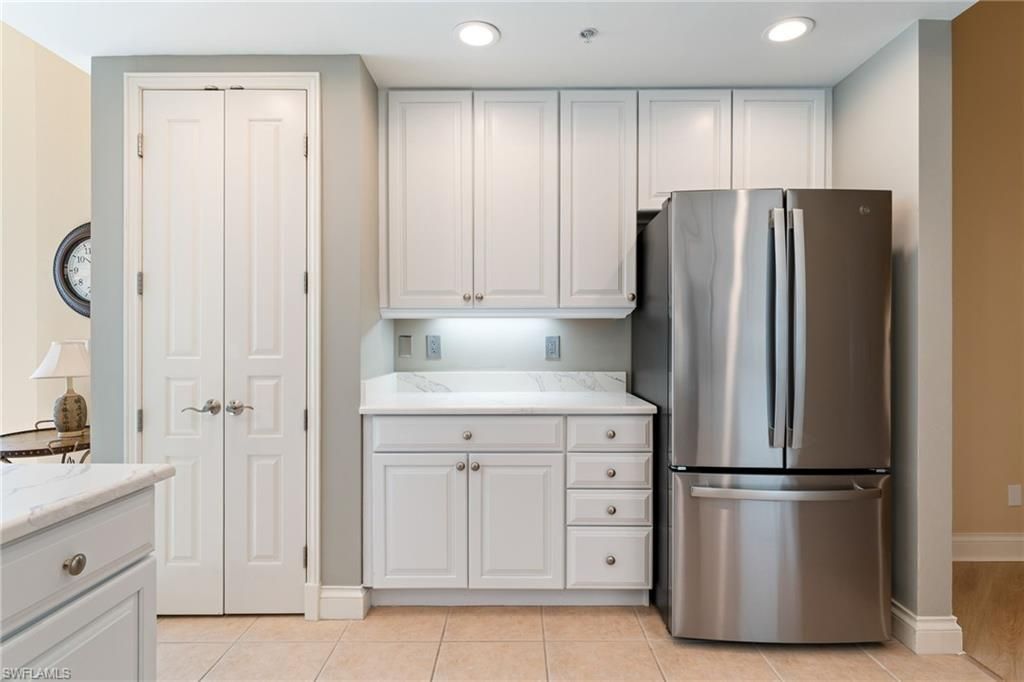 4137 Bay Beach Ln, Unit 525, Fort Myers Beach, FL 33931 Photo