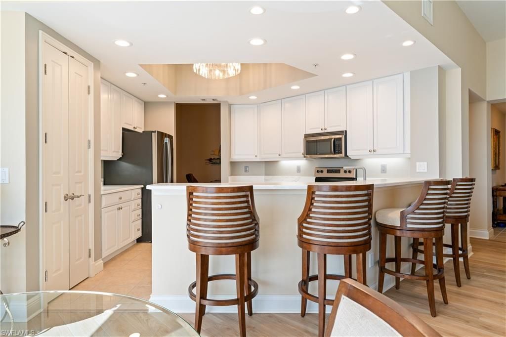 4137 Bay Beach Ln, Unit 525, Fort Myers Beach, FL 33931 Photo