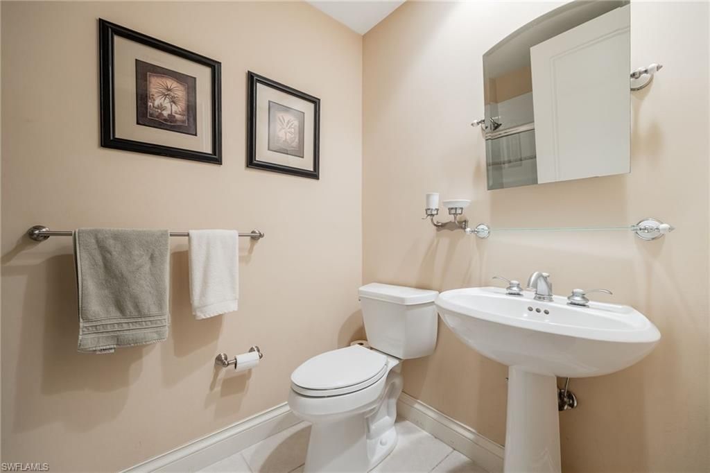 4137 Bay Beach Ln, Unit 525, Fort Myers Beach, FL 33931 Photo