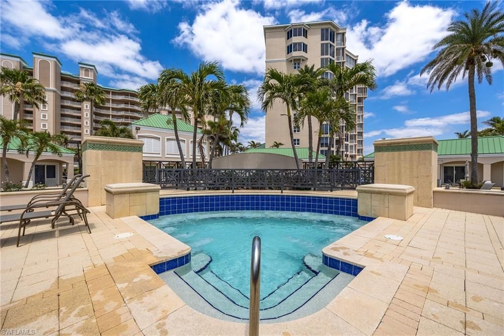 4137 Bay Beach Ln, Unit 525, Fort Myers Beach, FL 33931 Photo