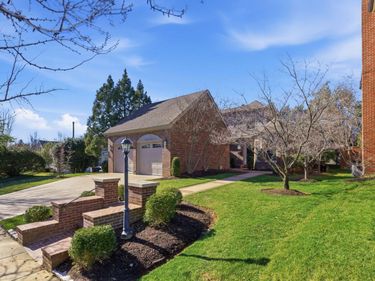 221 Holiday Road, Lexington, KY 40502