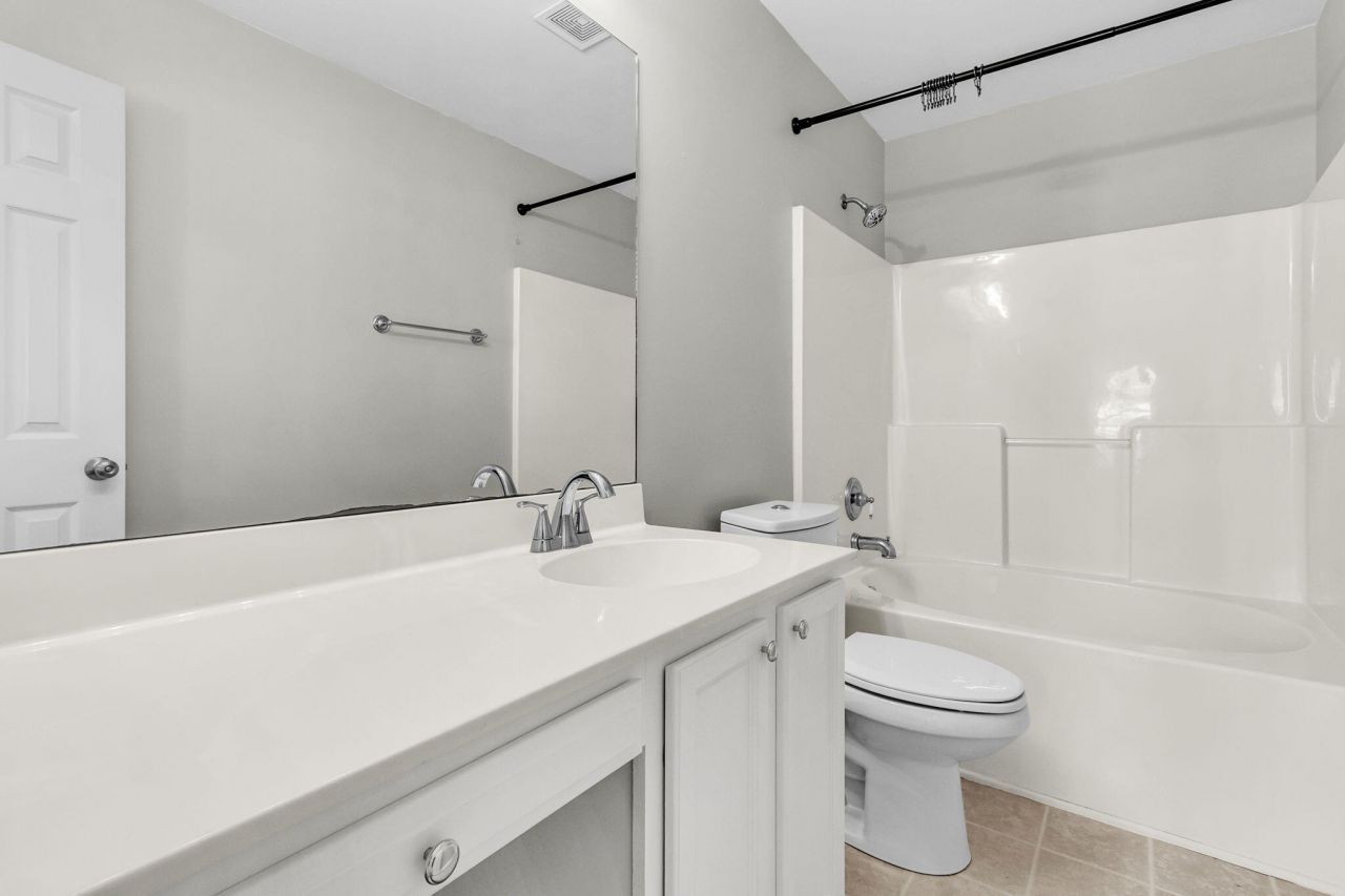 1315 Island Club Drive Photo 12