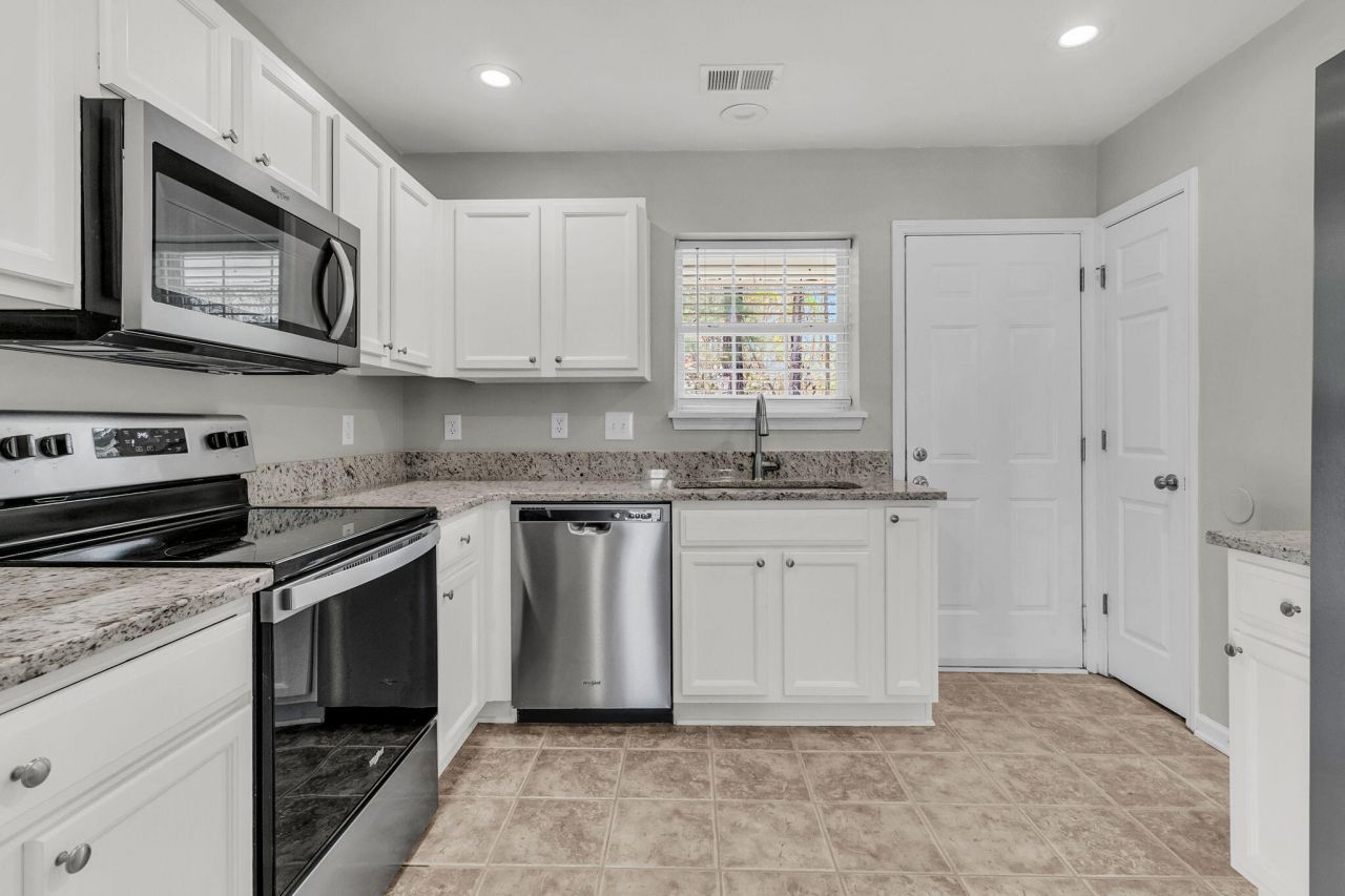 1315 Island Club Drive Photo 9