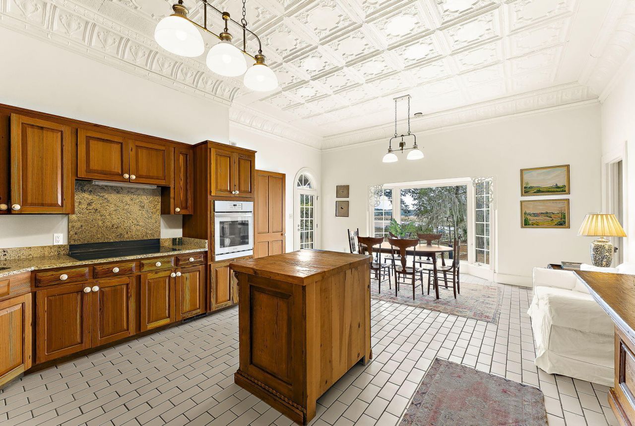 8340 Crooked Creek Lane Photo 32