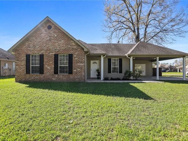 40190 PECAN ALLEE Drive, Ponchatoula, LA 70454