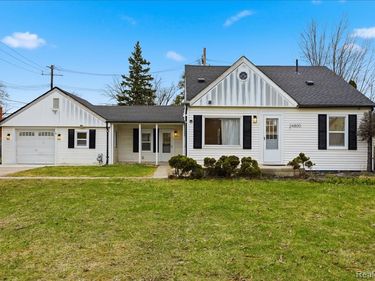 24800 Ann Arbor Trail, Dearborn Heights, MI 48127