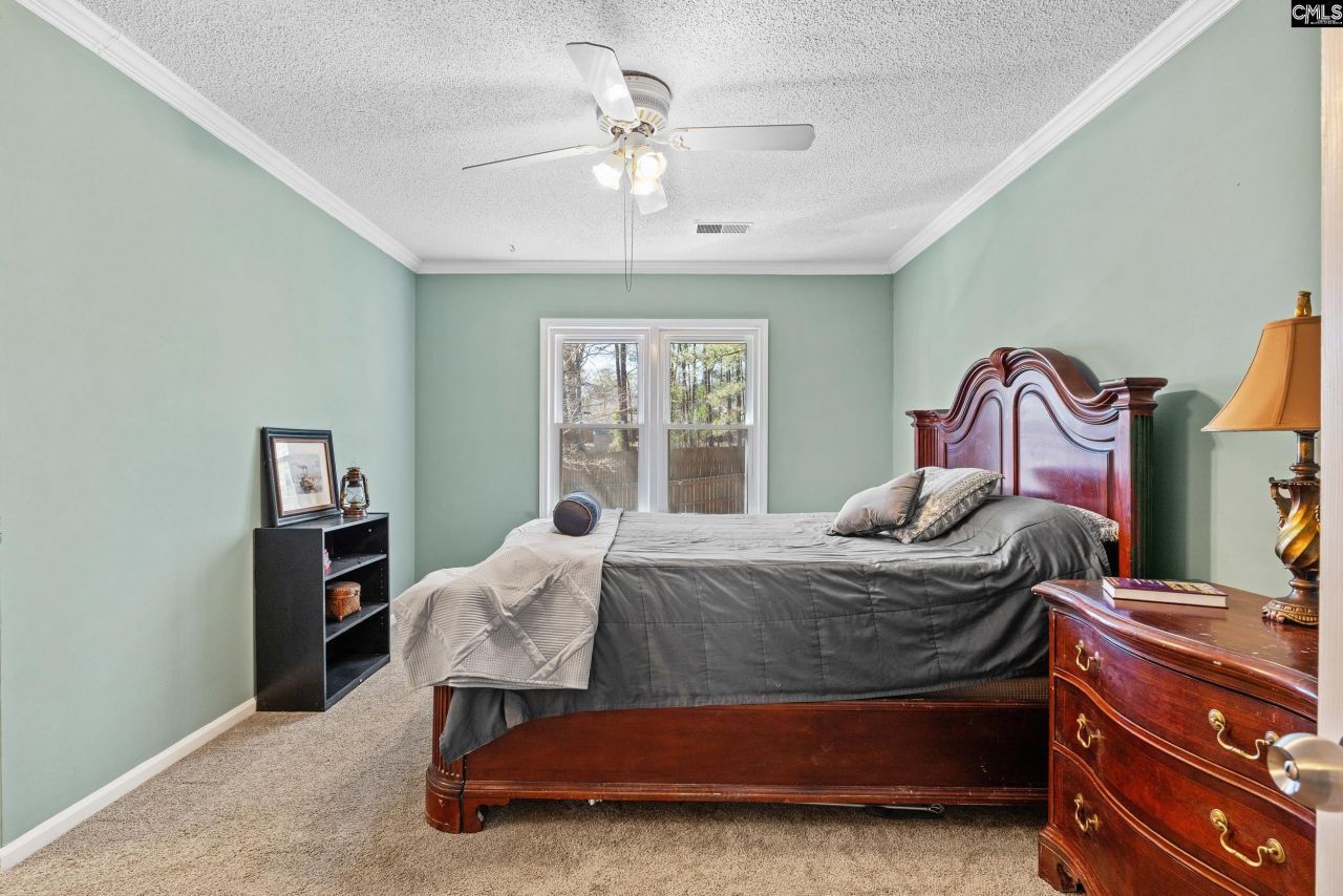 105 Thames Valley Court  Photo 12