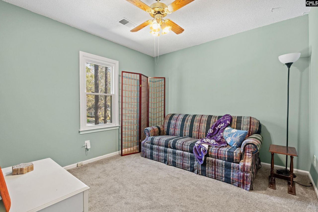 105 Thames Valley Court  Photo 16