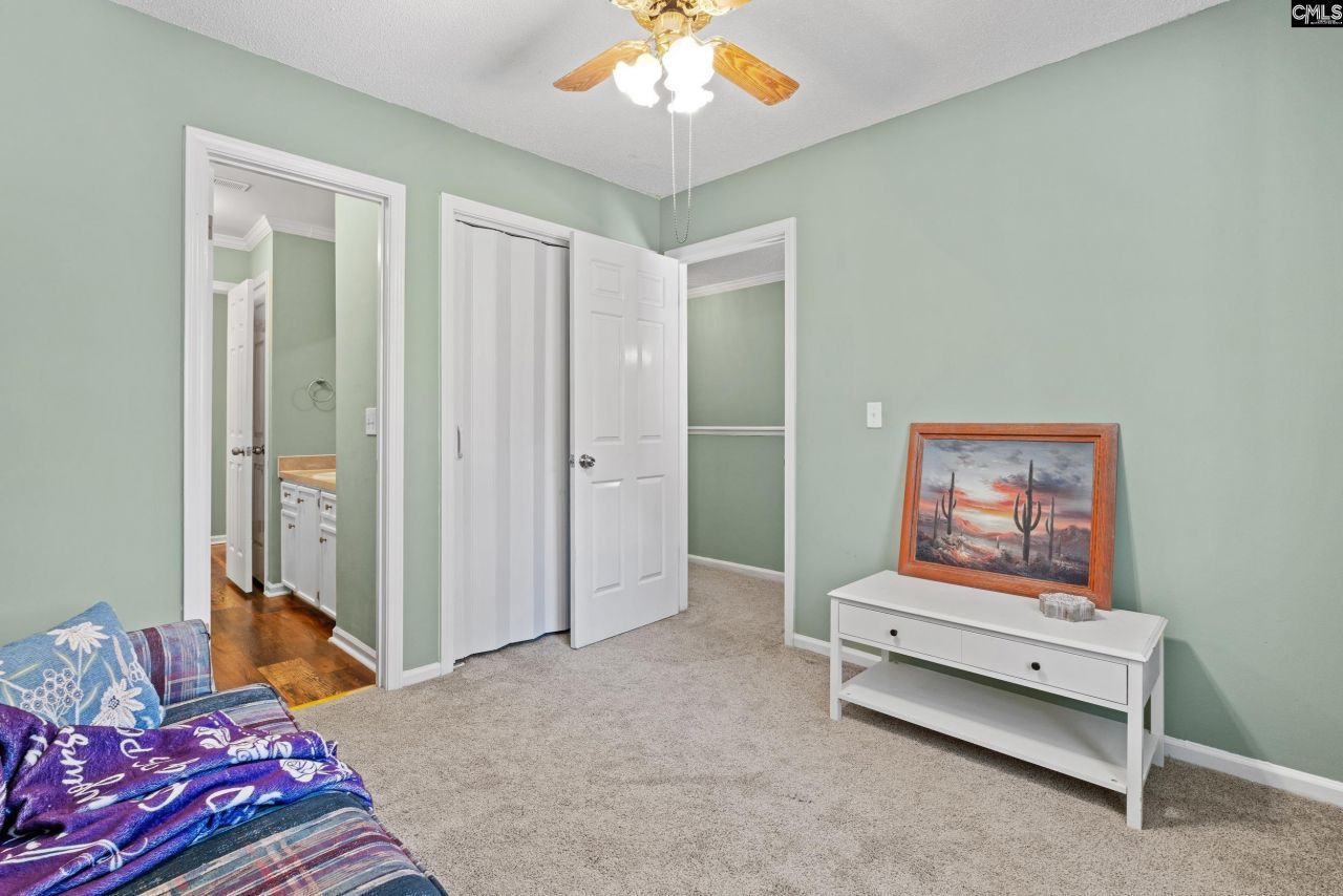 105 Thames Valley Court  Photo 17