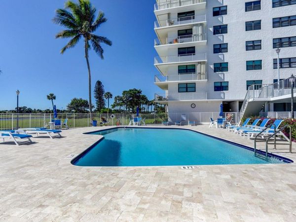 336 Golfview Road, Unit 203, North Palm Beach, FL 33408