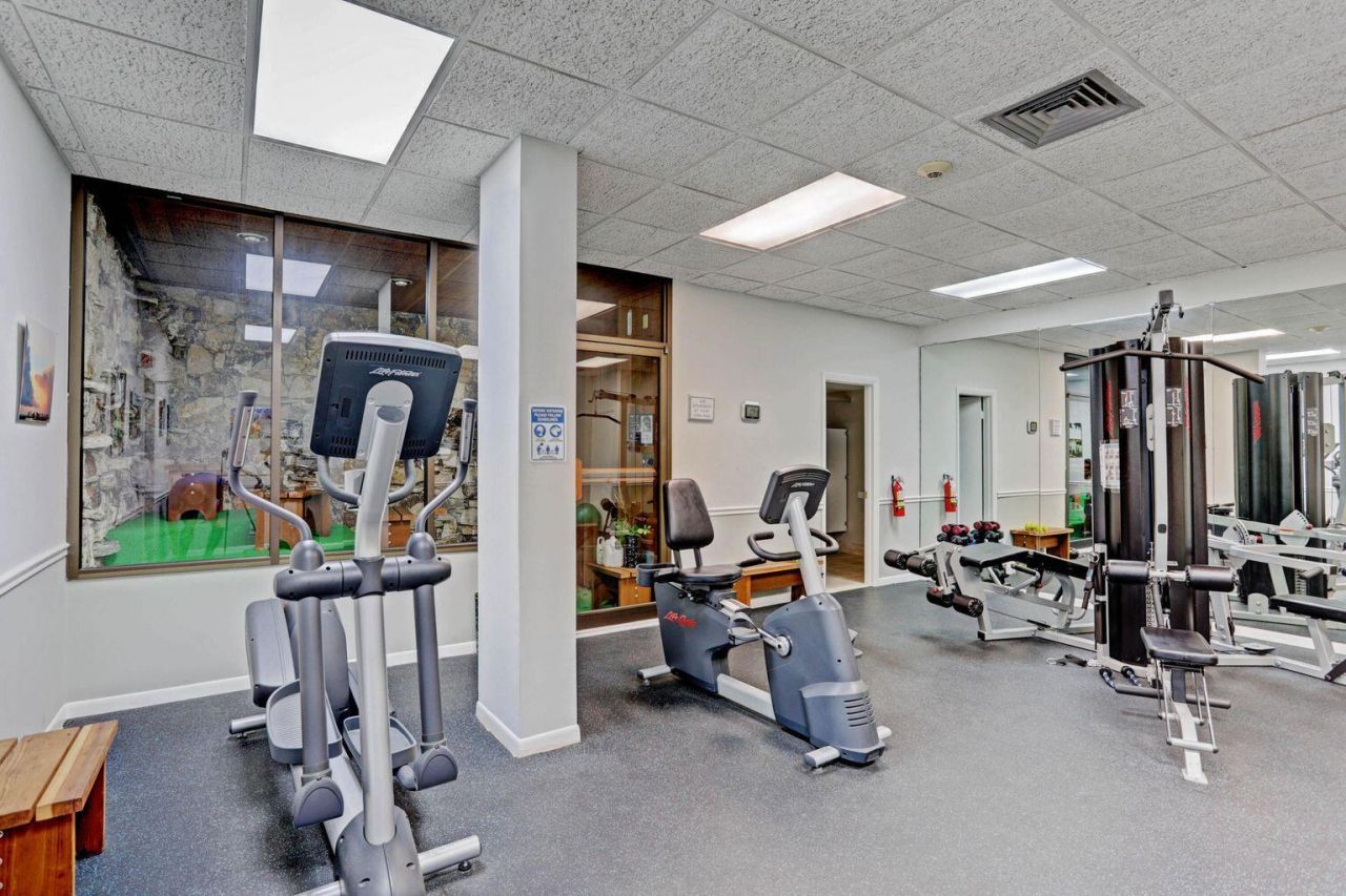 336 Golfview Road, Unit 203, North Palm Beach, FL 33408 Photo